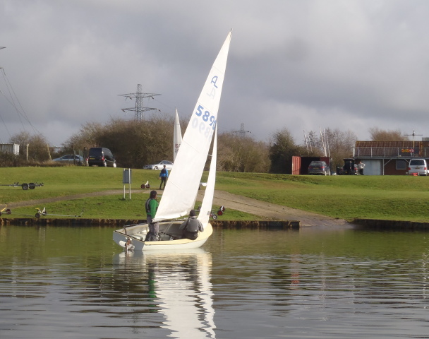 Dinghy sailing: conditions can vary!